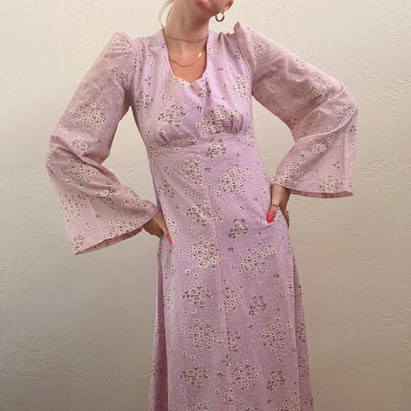 Vintage 1970's Purple Floral Print Flare Sleeve Maxi Dress - Picture 6 of 7